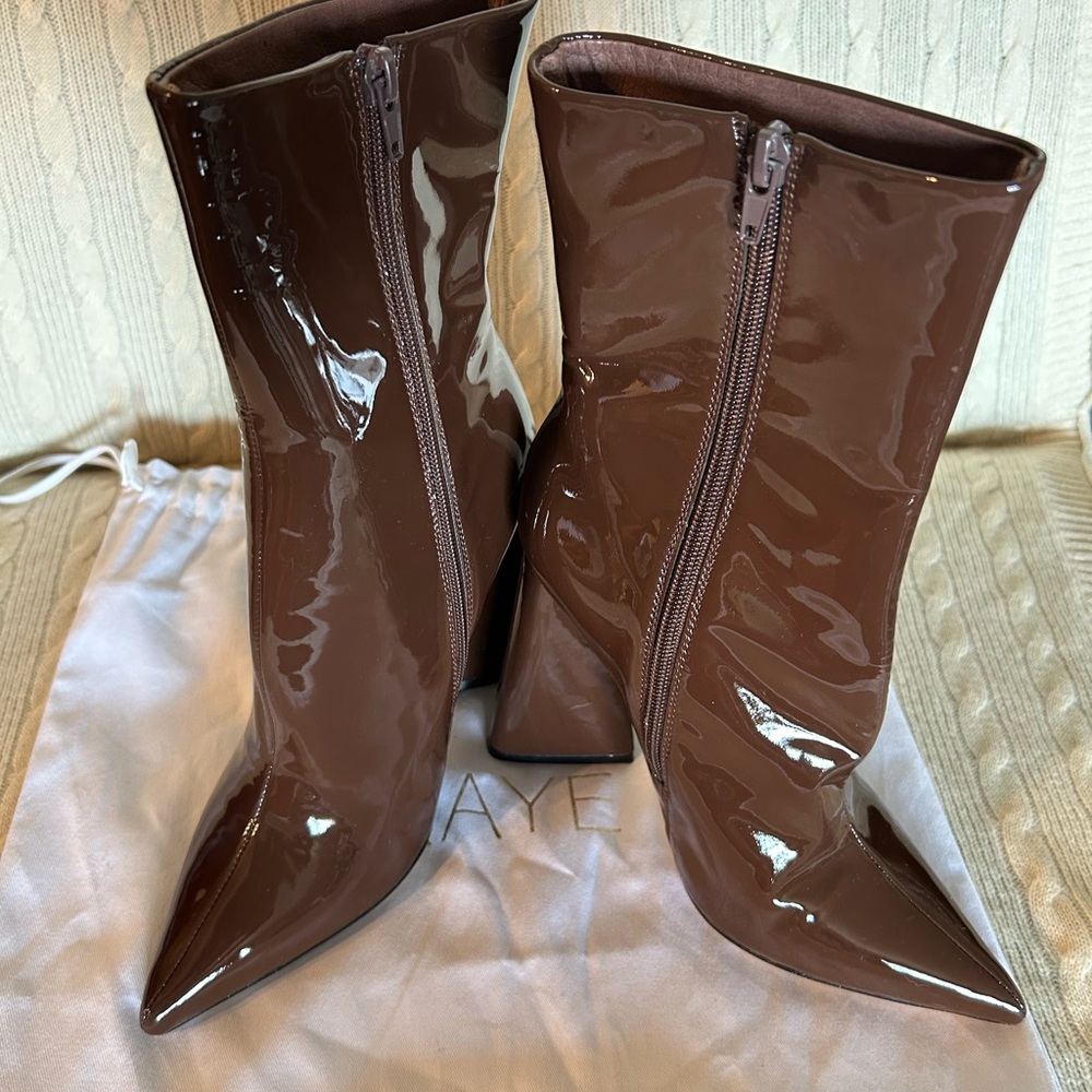 8 Raye Cleopatra Brown Patent Leather 4.5” Chunky Heel Pointed Toe Ankle Boot